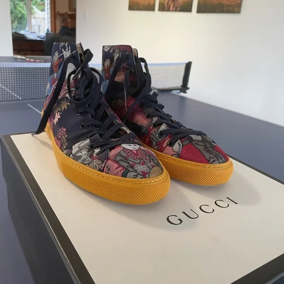 Donald Duck gucci shoes (100% authentic)